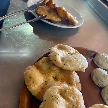 Maison Hill Hobbit & Boutique