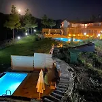 Mesona Hill Otel *