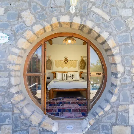 Maison Hill Hobbit & Boutique Отель