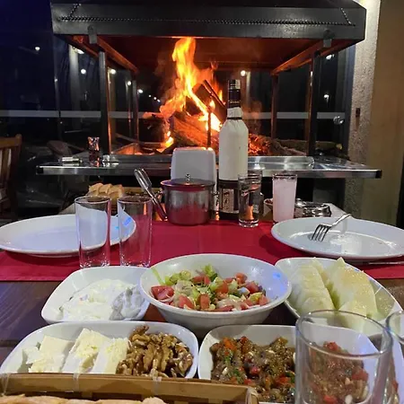 Maison Hill Hobbit & Boutique *