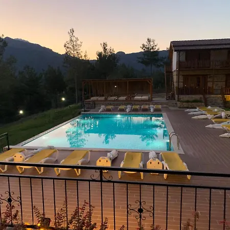 Maison Hill Hobbit Villas&boutique Hotel *