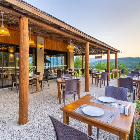 Maison Hill Hobbit Villas&boutique *