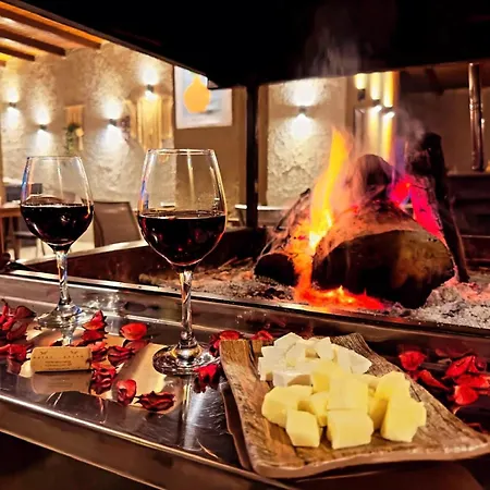 Maison Hill Hobbit Villas&boutique